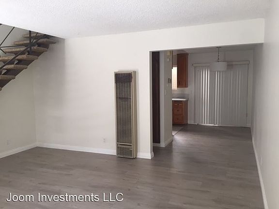 4th image of 510 S Oak Knoll Ave #2