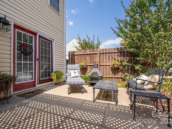 4th image of 1154 Larkspur Ln