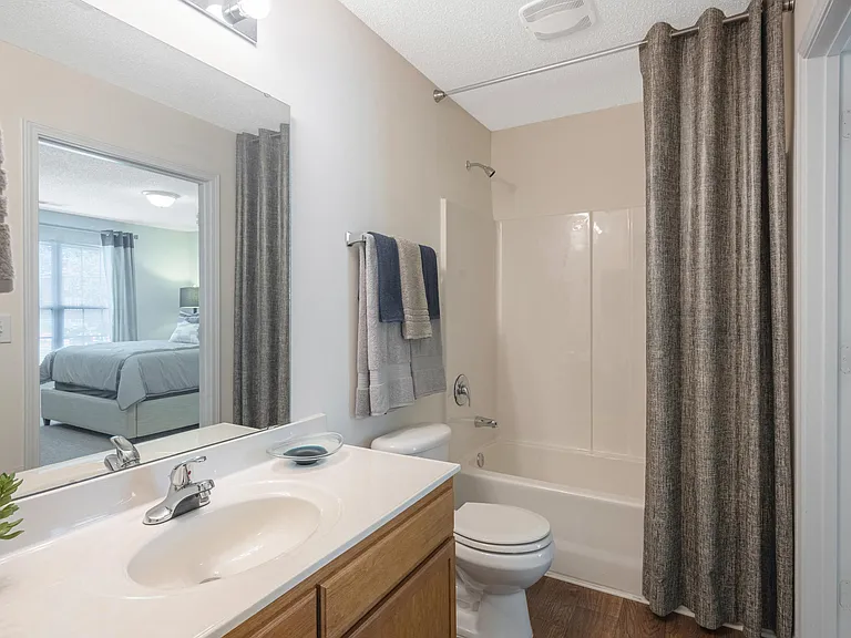 Laurel Springs — Photo 12