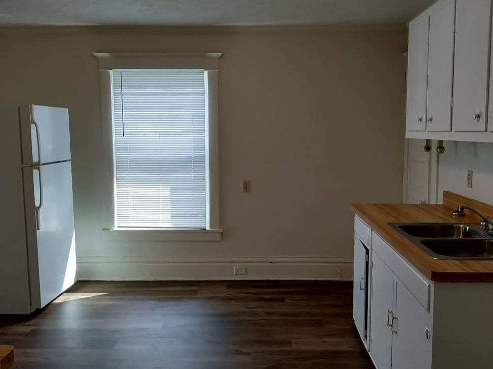 1st image of 327 S Gardiner Ave #2