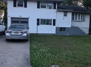 11 Hillview Dr, Neptune, NJ