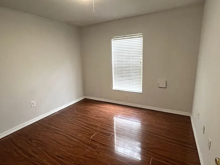 153 Rosedale Ave — Photo 6