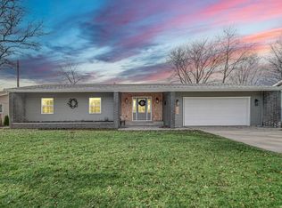 217 Hemlock Ln, Crown Point, IN 46307