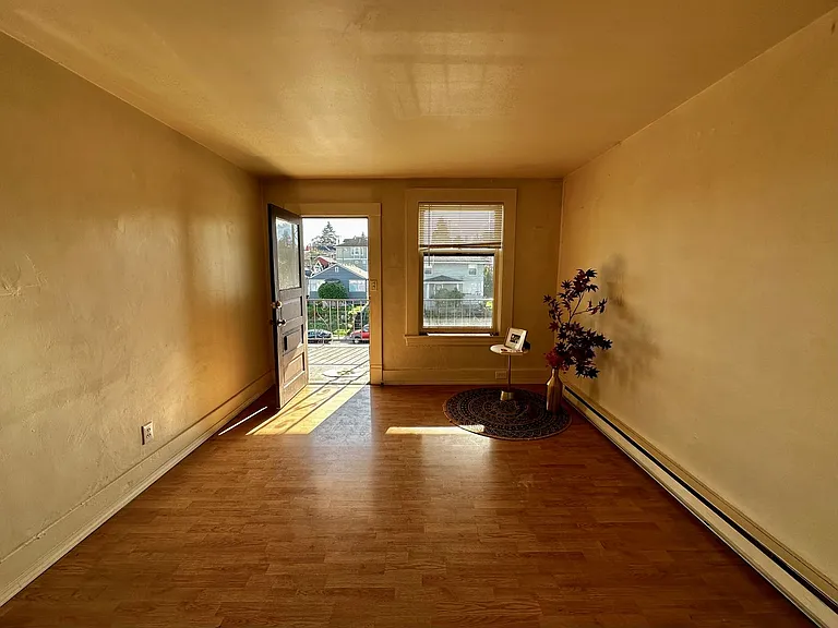 Norton Apartments @ Downtown Everett — Photo 4