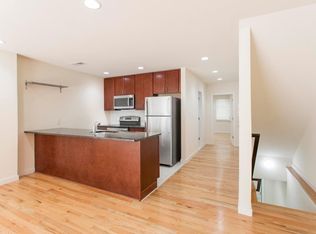 516 S 7th St #A, Philadelphia, PA 19147