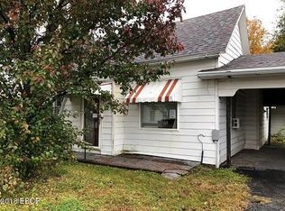 203 N Milner St, Fairfield, IL 62823