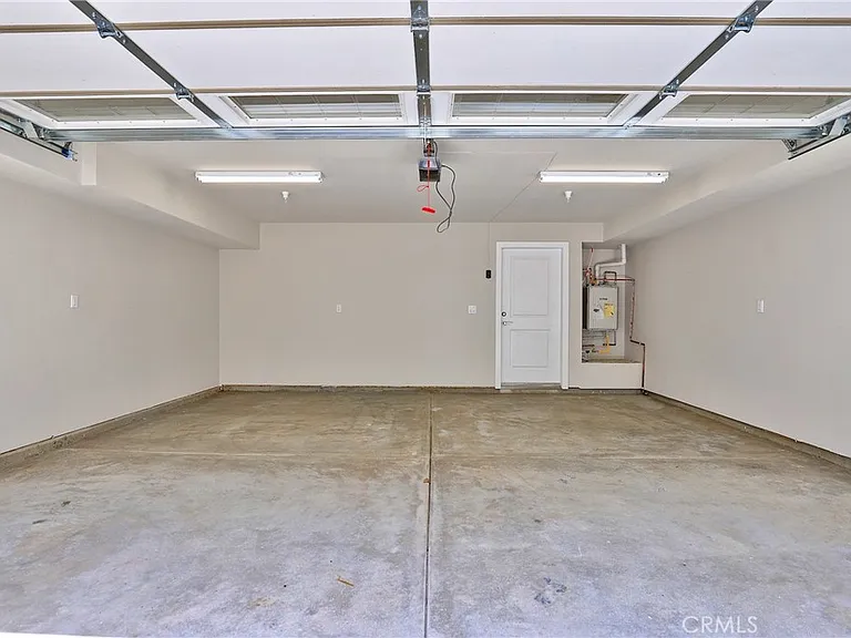 9 Turnberry Ln — Photo 50