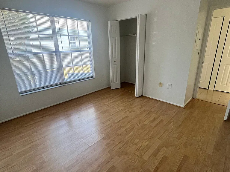 2920 Bradley Ct — Photo 13