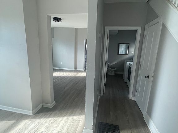 3rd image of 5137 Hunter Ave