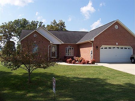 1st image of 103 Fox Meadows Dr