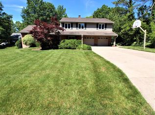 5687 Pinehill Dr, Cincinnati, OH 45238