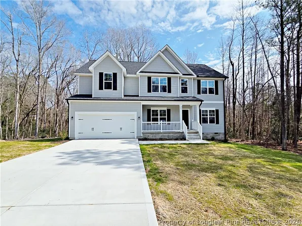 203 Appaloosa Dr, Spring Lake, NC 28390