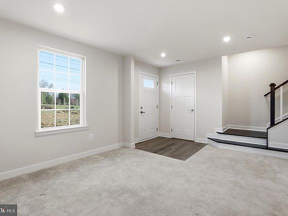 3rd image of 9417 Tall Oaks Rd