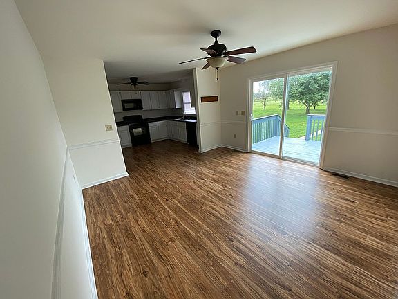 3rd image of 6300 Feather Heights Dr