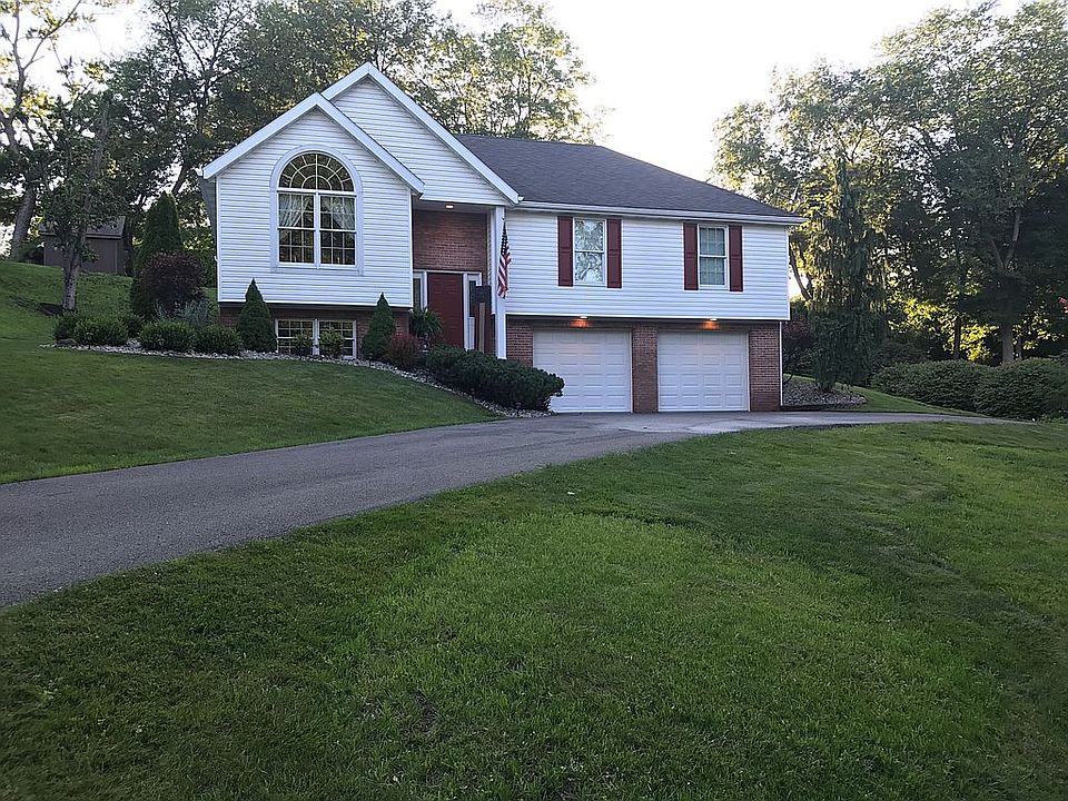 1st image of 220 E Hilltop Dr
