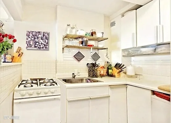 Rented by Citi Habitats | media 12