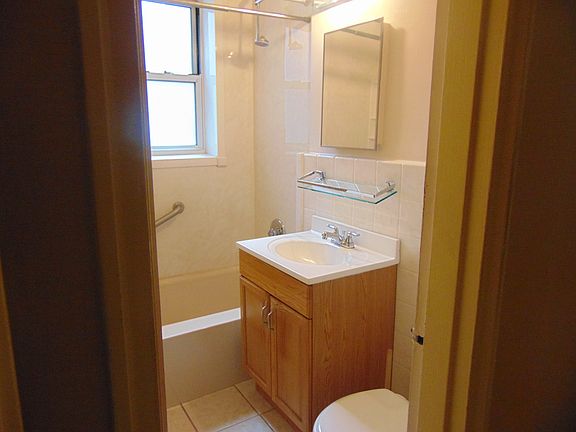 3rd image of 801 Bronx River Road #3J