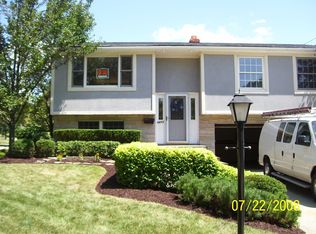 6433 Kimberly Dr, Garfield Heights, OH 44125