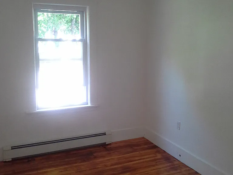 83 E Main St — Photo 6