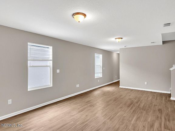 5th image of 8626 FREE Avenue