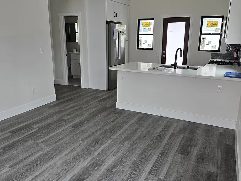 5718 E Ocean Blvd — Photo 3