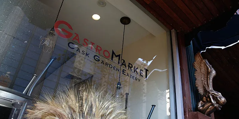 Rented by Clinton Management | media 13