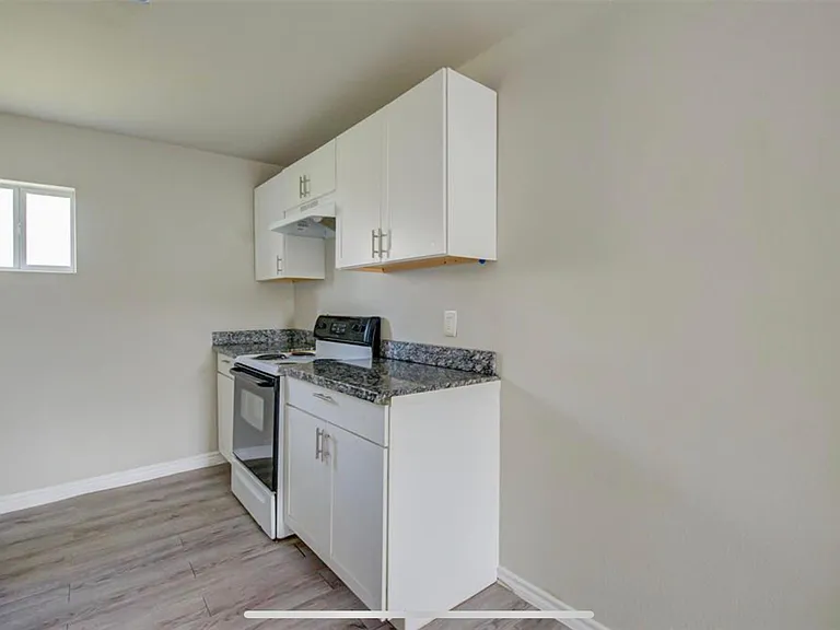 2316 Rosalee St #6 — Photo 8