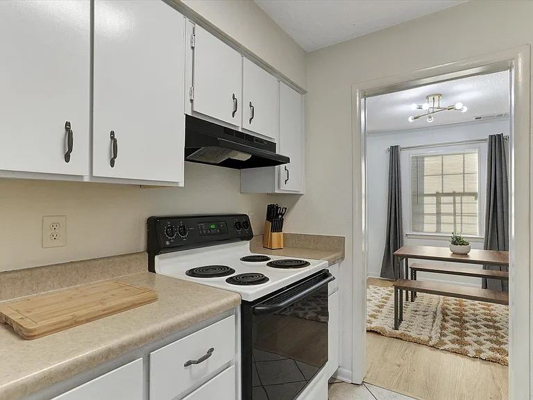 4110 Crane St #C — Photo 11