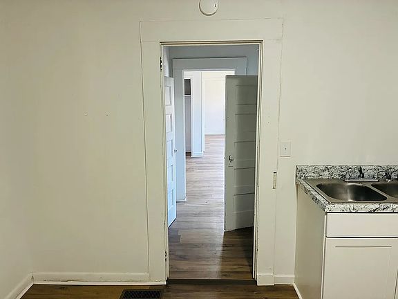 3rd image of 1405 Tuscaloosa Ave