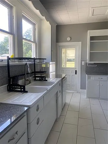 1109 S Holly St — Photo 11
