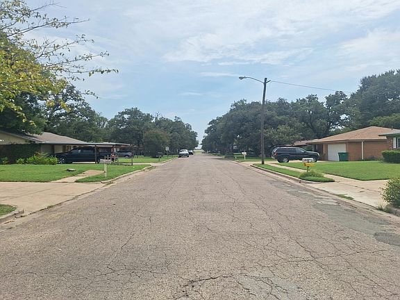 4th image of 311 S Barbara St