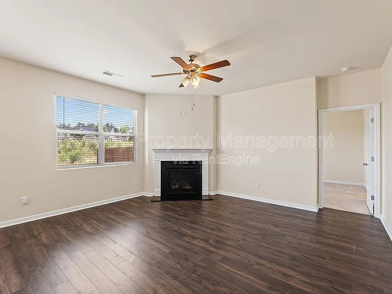 3262 Carmine Ave — Photo 6