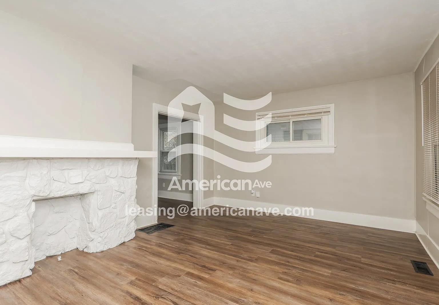 2 bed, 1.0 bath, 926 sqft, $1,145 — Photo 3