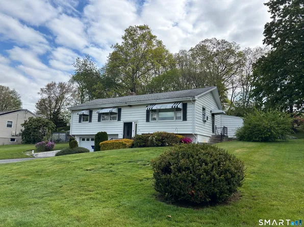 23 Rockwood Drive, Waterford, CT 06385