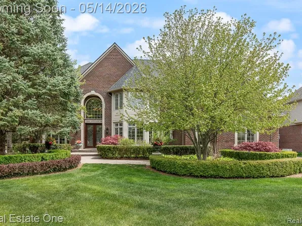 2483 Spyglass Dr, Oakland, MI 48363