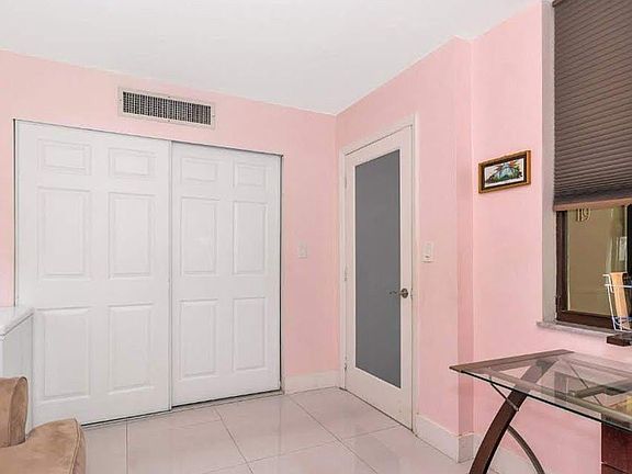 4th image of 20350 W Country Club Dr #1194