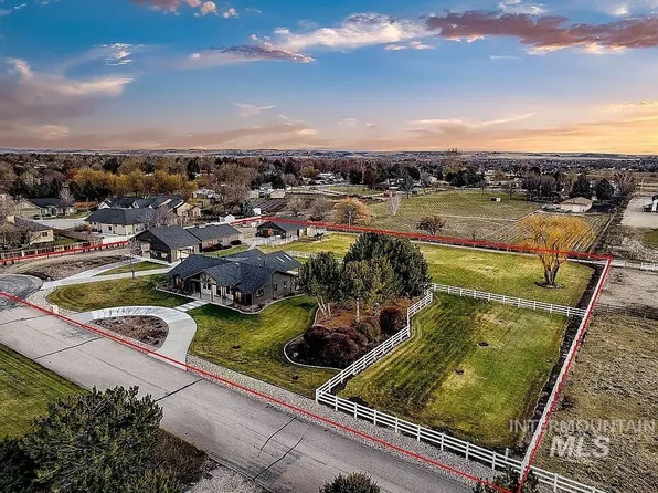 9851 W Harness Dr, Boise, ID 83709