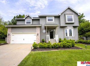 14010 Taylor Cir, Omaha, NE 68164