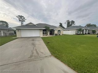 611 Entrada Ave, Sebring, FL 33875