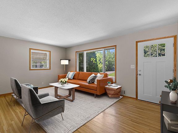 4th image of 6133 Garbe Ave