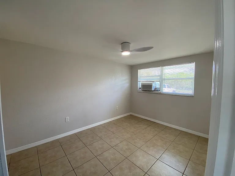 3415 Palm Dr #1 — Photo 39