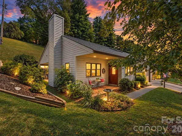 310 Robertson St, Burnsville, NC 28714