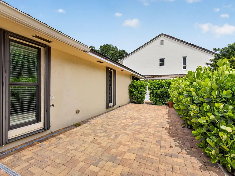 11354 Briarwood Pl — Photo 34