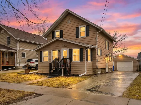 726 W Summer St, Appleton, WI 54914