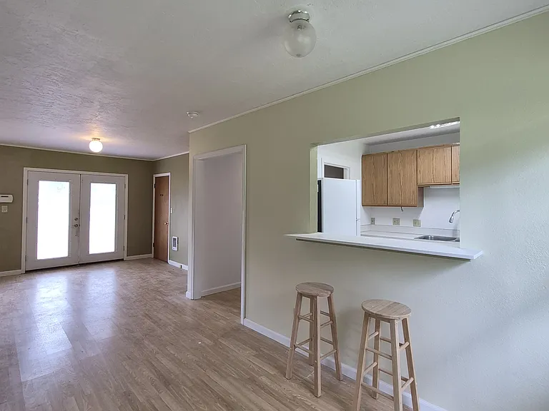 627 NE Forest Ln — Photo 5