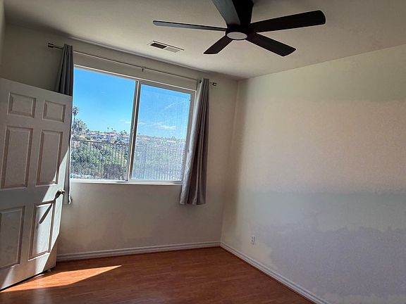 4th image of 5017 Starfish Way