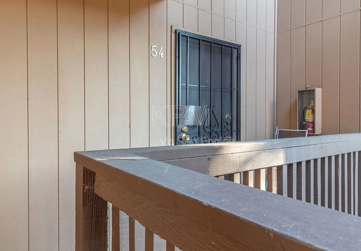 2 bed, 1.0 bath, 695 sqft, $1,395 — Photo 2