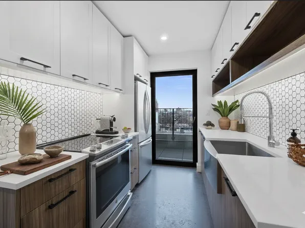 1549 Fulton Street image 2 of 9