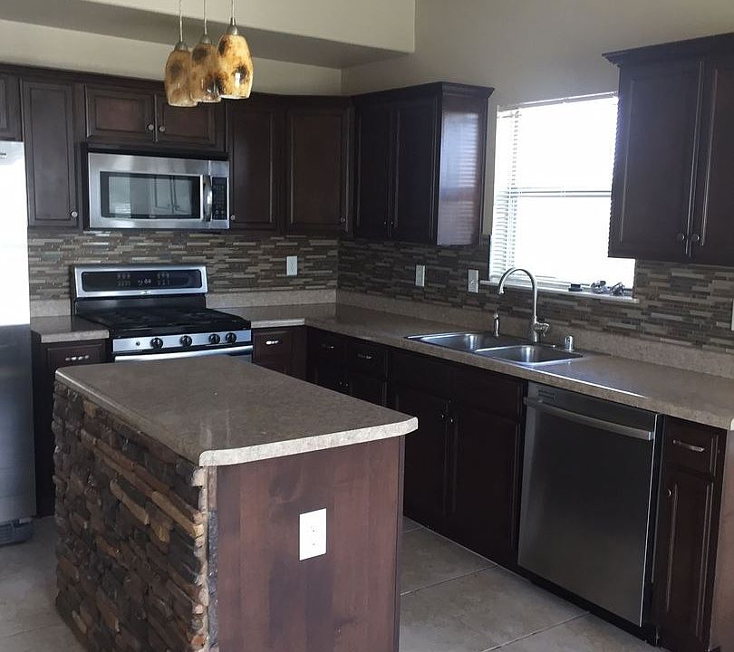 1st image of 3261 Garden Pt