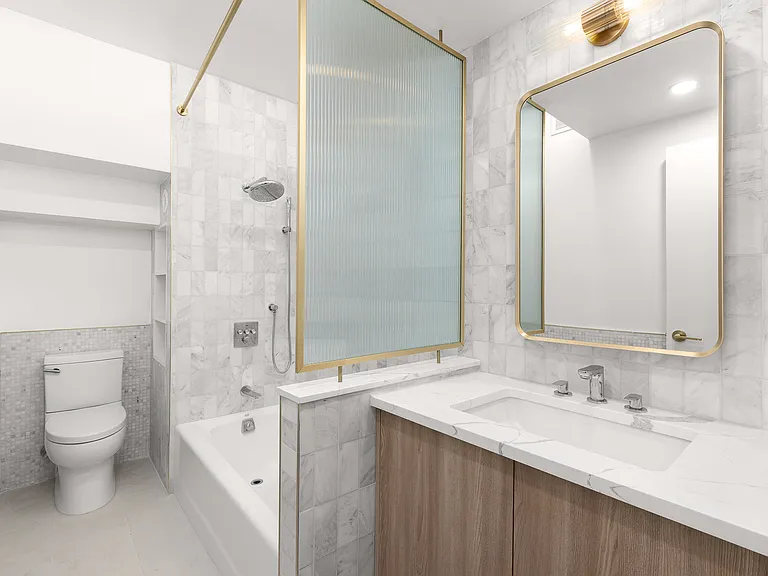 135 W 70th St #2C — Photo 6